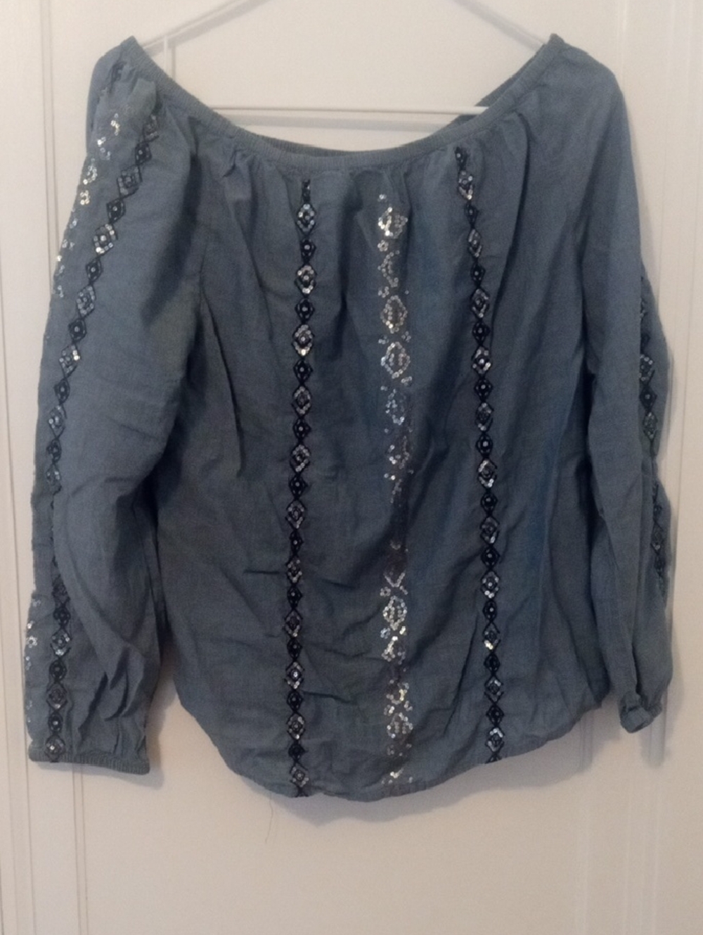 women on/off shoulder light weight blue denim top Chico's 0 or small